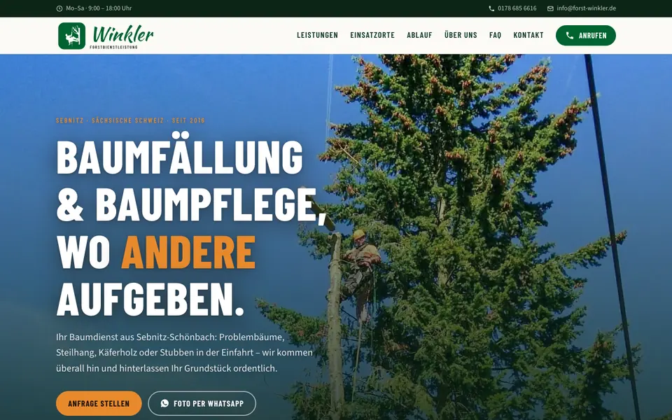 Forstdienstleistungen Winkler: Home page on a computer