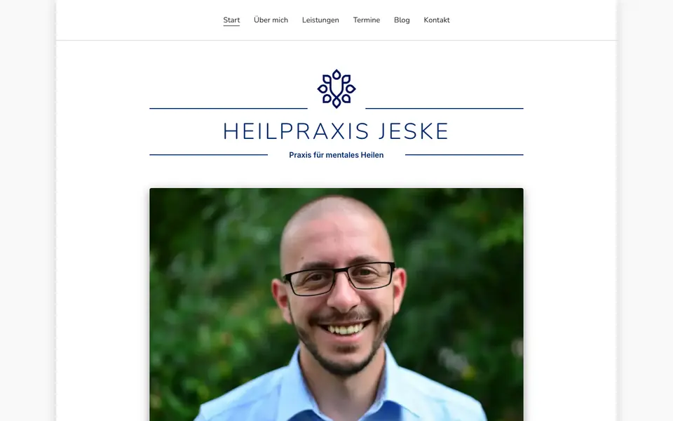 Heilpraxis Jeske: Home page on a computer